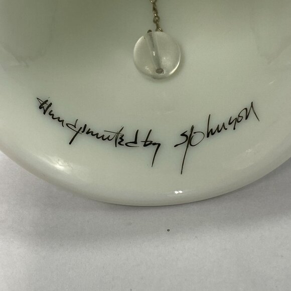 Vintage Fenton Cardinals in Winter Hand Bell Signed - Picture 7 of 8